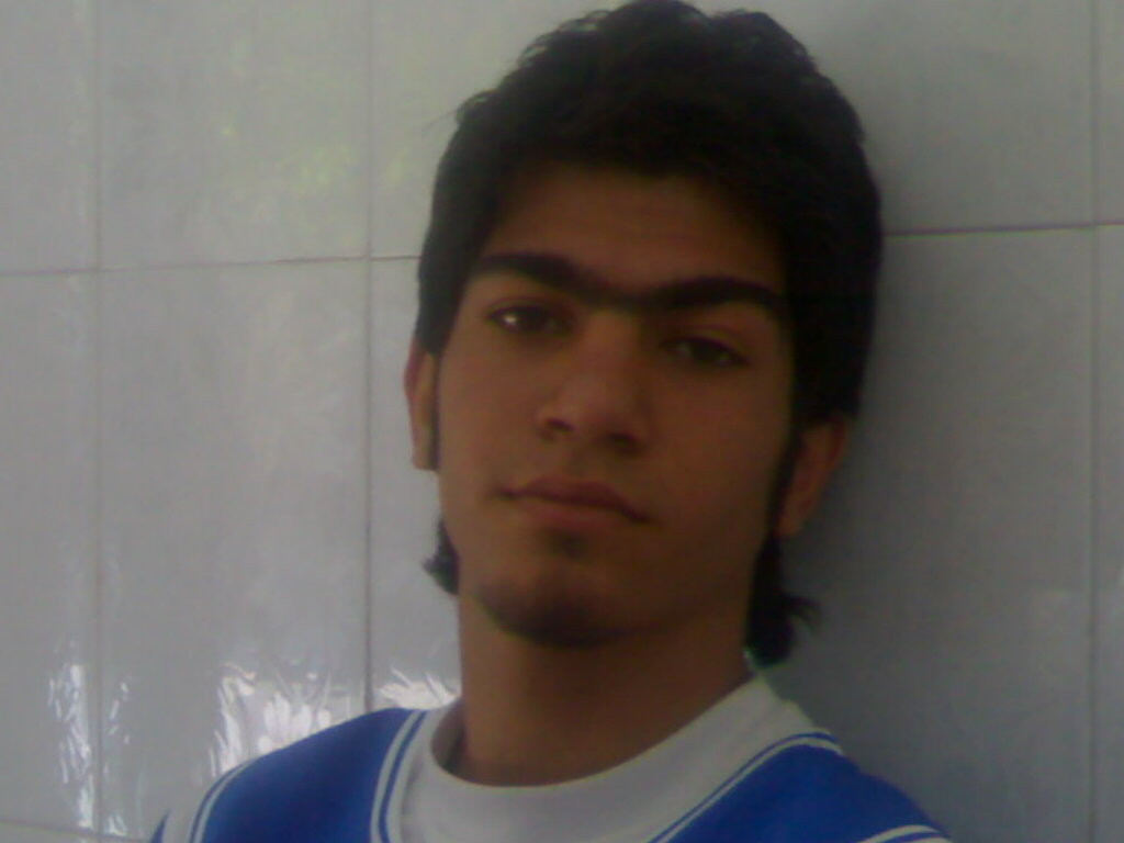 Kon kardan pesar irani.
